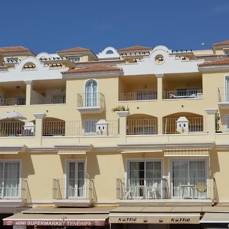 Apartamento Con Piscina Y Wifi En La Caleta Apartment *