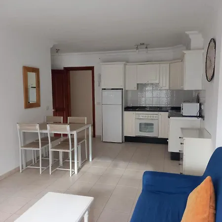 Apartment Apartamento Con Piscina Y Wifi En La Caleta *