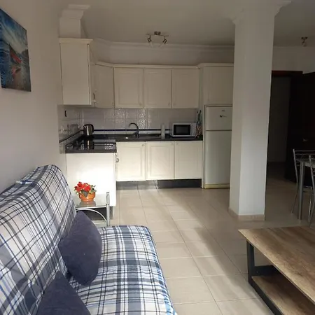 Apartamento Con Piscina Y Wifi En La Caleta Apartment *